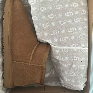 UGG Classic Ultra Mini Boot Size 7 Chestnut.  Never worn in original box.